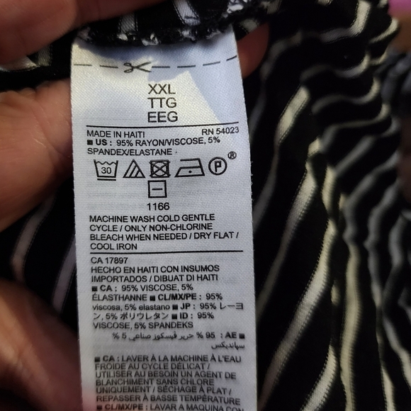 Old Navy Soft Black White Striped Long Sleeve T-shirt Women's XXL 2XL Plus Size - Picture 6 of 6